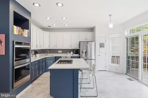 7333 Hampton Manor Pl, Springfield, VA 22150 photo 5