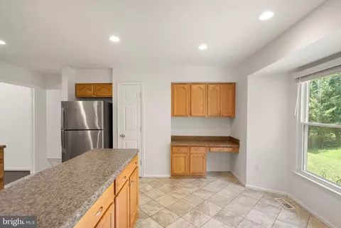 Kitchen - 8902 Huxley Ct, Springfield, VA 22153 photo 3 of 7