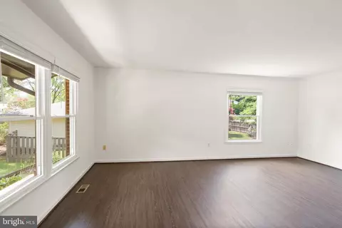 Living - 8902 Huxley Ct, Springfield, VA 22153 photo 12 of 12