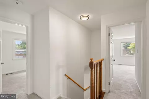 Entry Way - 8902 Huxley Ct, Springfield, VA 22153 photo 2 of 10