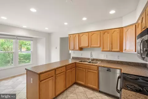Kitchen - 8902 Huxley Ct, Springfield, VA 22153 photo 6 of 7