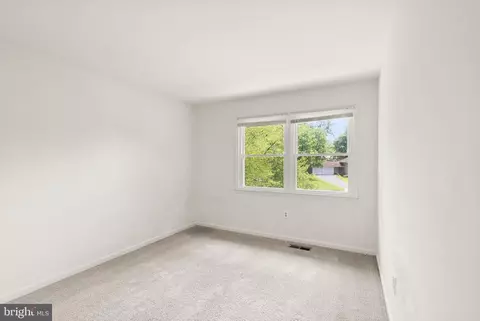 Bedroom - 8902 Huxley Ct, Springfield, VA 22153 photo 5 of 10