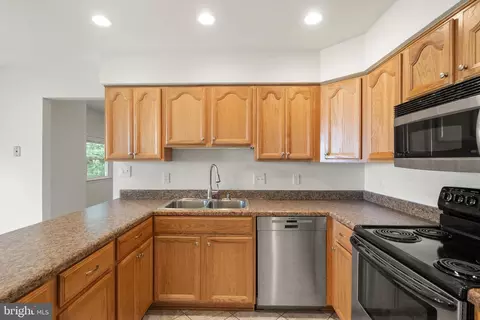 Kitchen - 8902 Huxley Ct, Springfield, VA 22153 photo 2 of 7