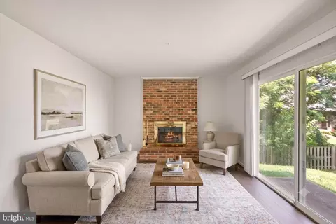 Living - 8902 Huxley Ct, Springfield, VA 22153 photo 1 of 12