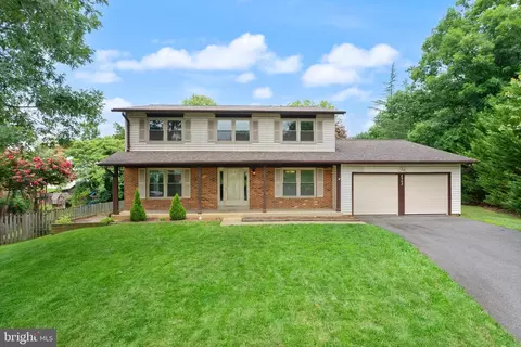 Exterior - 8902 Huxley Ct, Springfield, VA 22153 photo 3 of 14