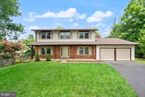 Exterior - 8902 Huxley Ct, Springfield, VA 22153 photo 4 of 14
