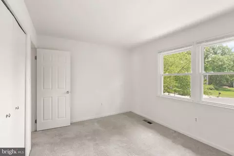 Bedroom - 8902 Huxley Ct, Springfield, VA 22153 photo 3 of 10