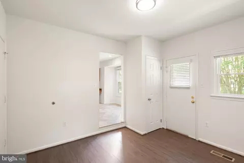 Entry Way - 8902 Huxley Ct, Springfield, VA 22153 photo 1 of 10