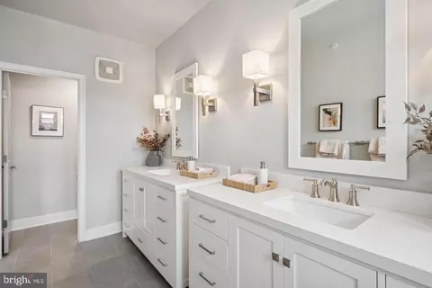 Bath - 14986 Deco Cir, Chantilly, VA 20151 photo 5 of 5