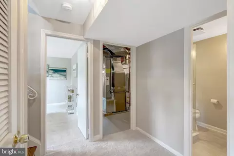 Entry Way - 8622 Kenilworth Dr, Springfield, VA 22151 photo 2 of 2