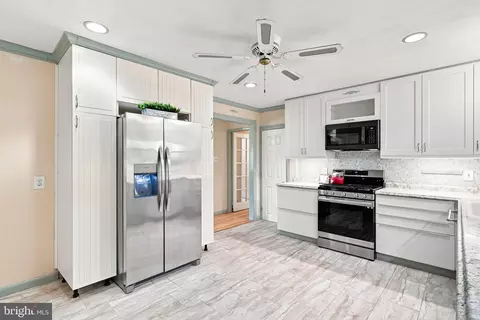 Kitchen - 7113 Galgate, Springfield, VA 22152 photo 4 of 6