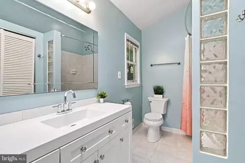 Bath - 7113 Galgate, Springfield, VA 22152 photo 3 of 7