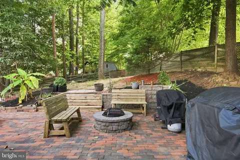 Exterior - 7113 Galgate, Springfield, VA 22152 photo 5 of 7