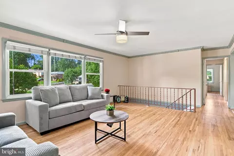 Living - 7113 Galgate, Springfield, VA 22152 photo 6 of 6