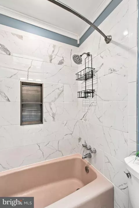 Bath - 7113 Galgate, Springfield, VA 22152 photo 7 of 7