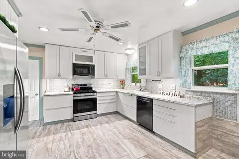 Kitchen - 7113 Galgate, Springfield, VA 22152 photo 3 of 6