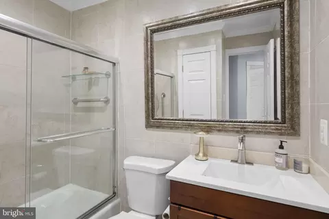 Bath - 7805 Richfield Rd, Springfield, VA 22153 photo 2 of 2