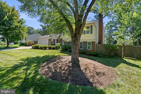 Exterior - 7805 Richfield Rd, Springfield, VA 22153 photo 2 of 6