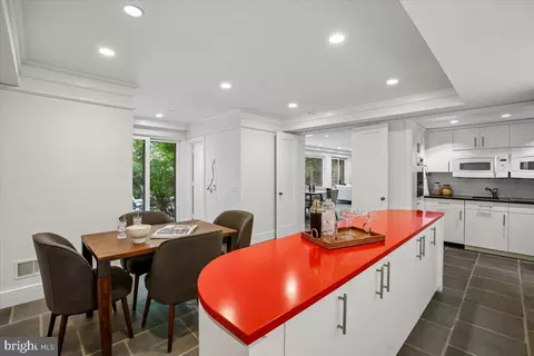 Kitchen - 700 Belgrove Rd, Mclean, VA 22101 photo 6 of 9