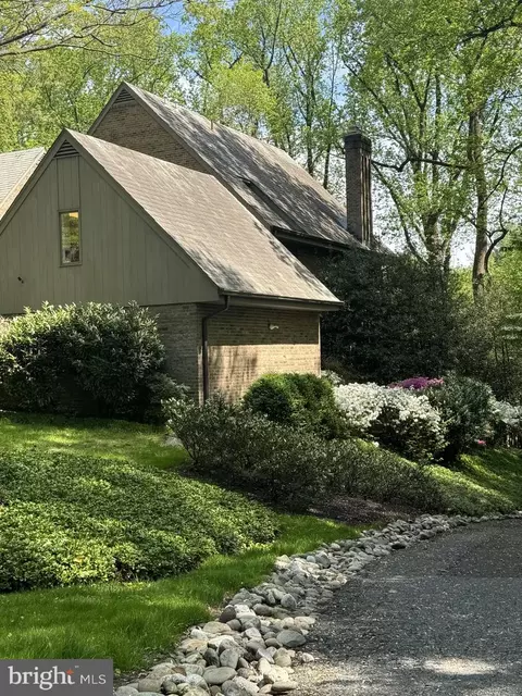 Exterior - 700 Belgrove Rd, Mclean, VA 22101 photo 9 of 9