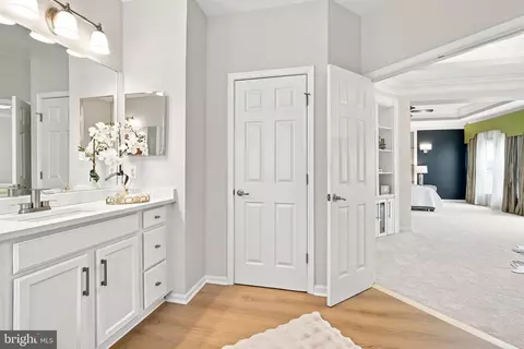 Entry Way - 8181 Usher Dr, Lorton, VA 22079 photo 5 of 10