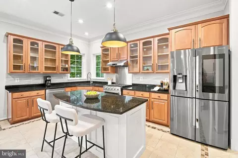 Kitchen - 8181 Usher Dr, Lorton, VA 22079 photo 2 of 8