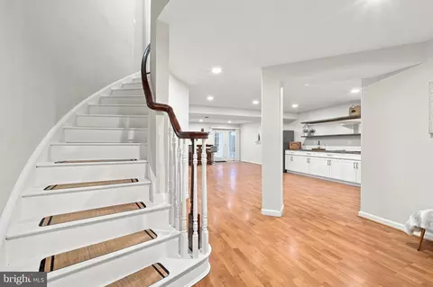 Entry Way - 8181 Usher Dr, Lorton, VA 22079 photo 10 of 10