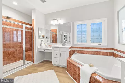Bath - 8181 Usher Dr, Lorton, VA 22079 photo 2 of 6