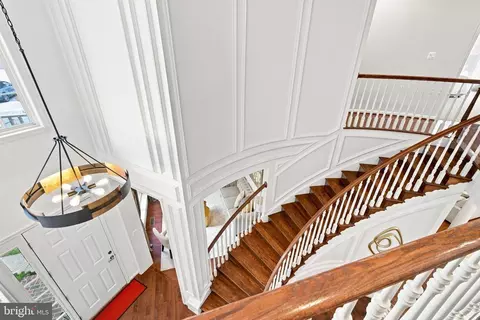 Entry Way - 8181 Usher Dr, Lorton, VA 22079 photo 7 of 10