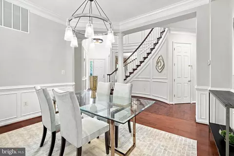 Dining - 8181 Usher Dr, Lorton, VA 22079 photo 3 of 5