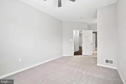 Bedroom - 8181 Usher Dr, Lorton, VA 22079 photo 6 of 10