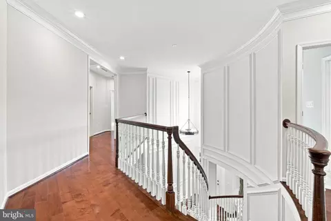 Entry Way - 8181 Usher Dr, Lorton, VA 22079 photo 6 of 10