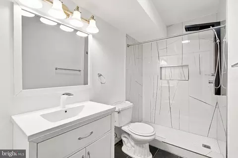 Bath - 8181 Usher Dr, Lorton, VA 22079 photo 6 of 6