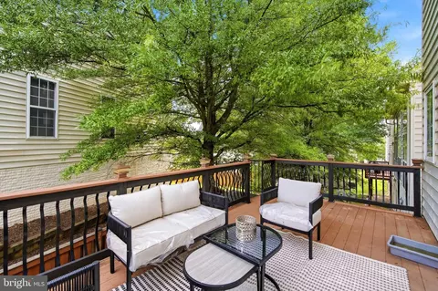 Exterior - 8181 Usher Dr, Lorton, VA 22079 photo 4 of 7