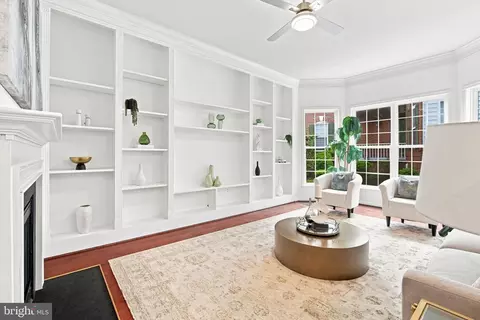 Living - 8181 Usher Dr, Lorton, VA 22079 photo 1 of 2