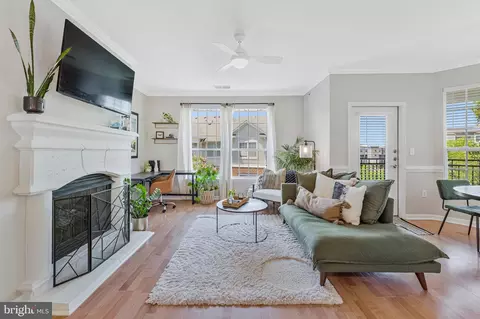 12949 Centre Park Cir #408, Herndon, VA 20171