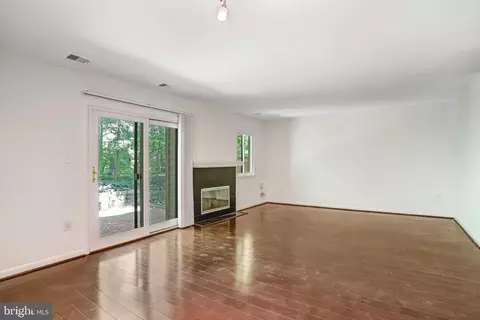 Living - 1944 Winterport Cluster Cluster, Reston, VA 20191 photo 5 of 5