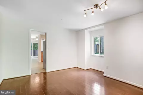 Living - 1944 Winterport Cluster Cluster, Reston, VA 20191 photo 4 of 5