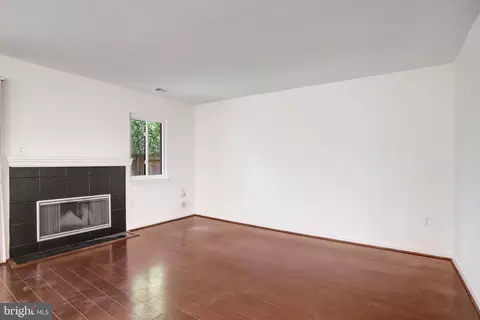 Living - 1944 Winterport Cluster Cluster, Reston, VA 20191 photo 3 of 5