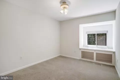 Bedroom - 1944 Winterport Cluster Cluster, Reston, VA 20191 photo 5 of 7