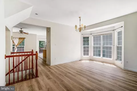 Living - 8408 Jovin Cir, Springfield, VA 22153 photo 4 of 5