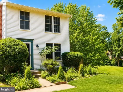 2100 Glenn Spring Ct, Falls Church, VA 22043