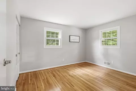 Bedroom - 7821 Penley Pl, Springfield, VA 22151 photo 3 of 5