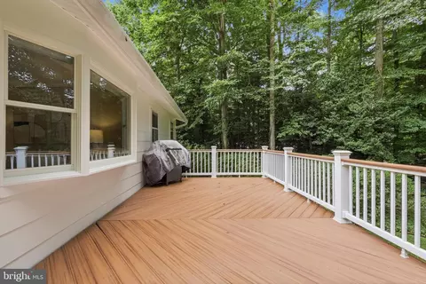 Exterior - 7821 Penley Pl, Springfield, VA 22151 photo 5 of 11