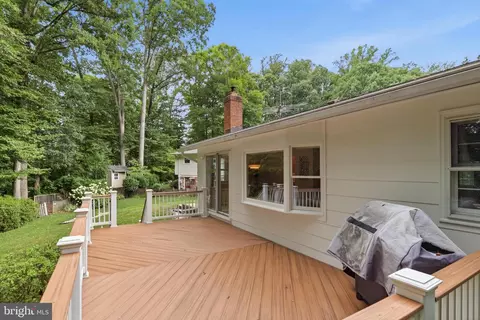 Exterior - 7821 Penley Pl, Springfield, VA 22151 photo 6 of 11