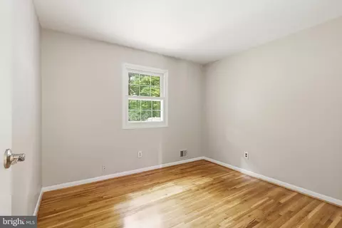 Bedroom - 7821 Penley Pl, Springfield, VA 22151 photo 4 of 5