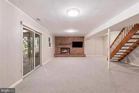 Living - 7821 Penley Pl, Springfield, VA 22151 photo 3 of 3