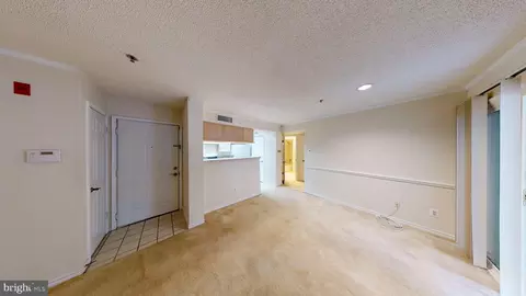 Living - 1504 Lincoln Way #108, Mclean, VA 22102 photo 2 of 5
