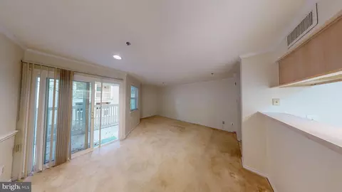Living - 1504 Lincoln Way #108, Mclean, VA 22102 photo 5 of 5