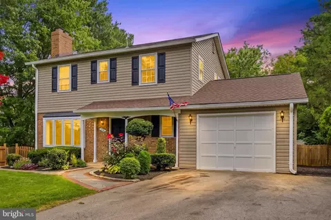2706 Popkins Ln, Alexandria, VA 22306
